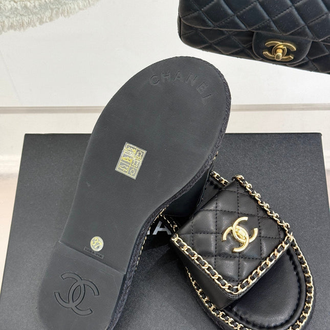 FLAT CHAIN HEART SLIPPER IN BLACK LAMBSKIN