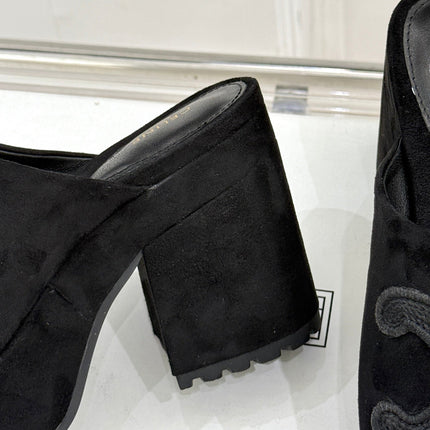 ELENA MULE IN BLACK VELVET