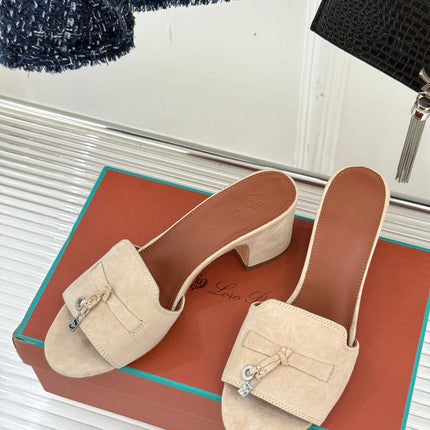 HIGH HEELS IN BEIGE SUEDUE AND LAMBSKIN