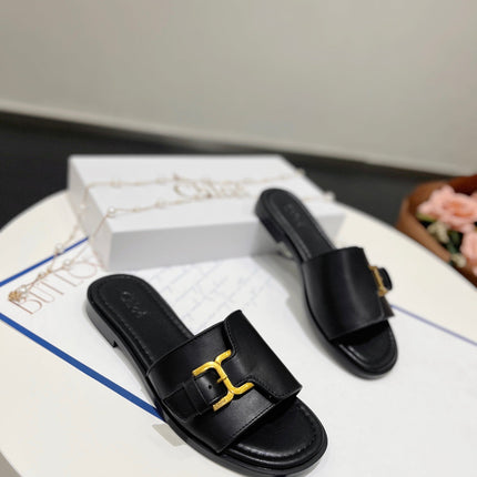 CHLOÉ HLOE MARCIE SLIDE IN BLACK CALFSKIN WITH GOLD HARDWARE