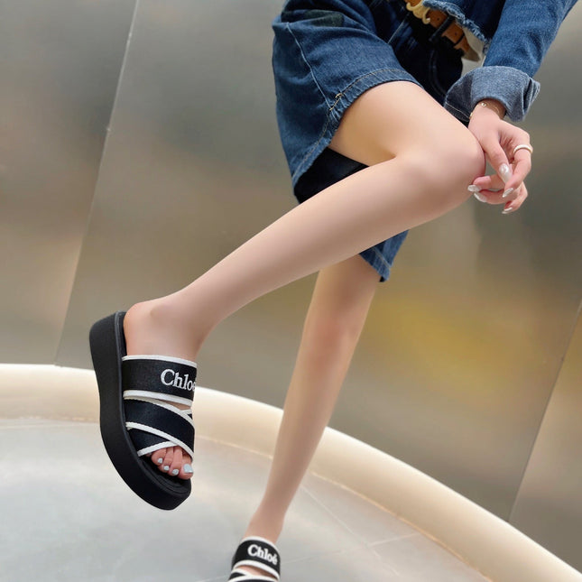 PLATFORM SANDALS IN BLACK MIX WHITE DENSITY KNIT