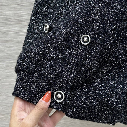 CHANEL SLEEVELESS TOP STYLE 74