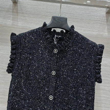 CHANEL SLEEVELESS TOP STYLE 74