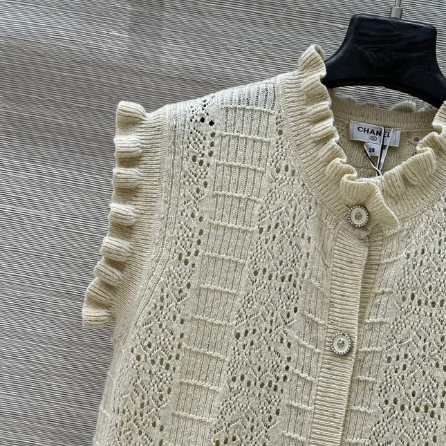 CHANEL SLEEVELESS TOP STYLE 72