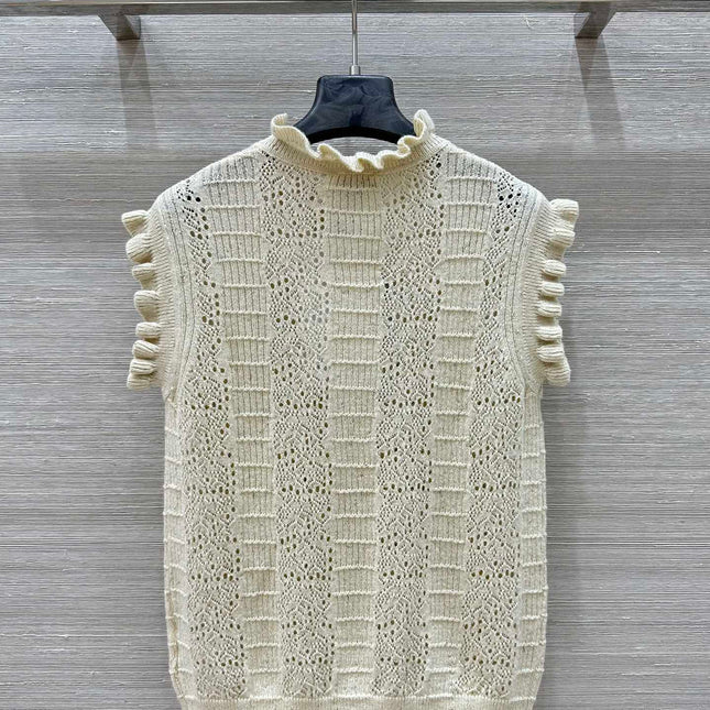 CHANEL SLEEVELESS TOP STYLE 72