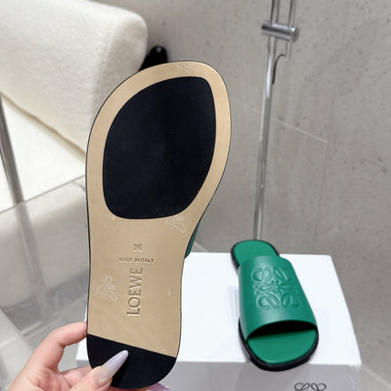 LOEWE 25 FLAT SLIPPERS VIBRANT GREEN CALFSKIN