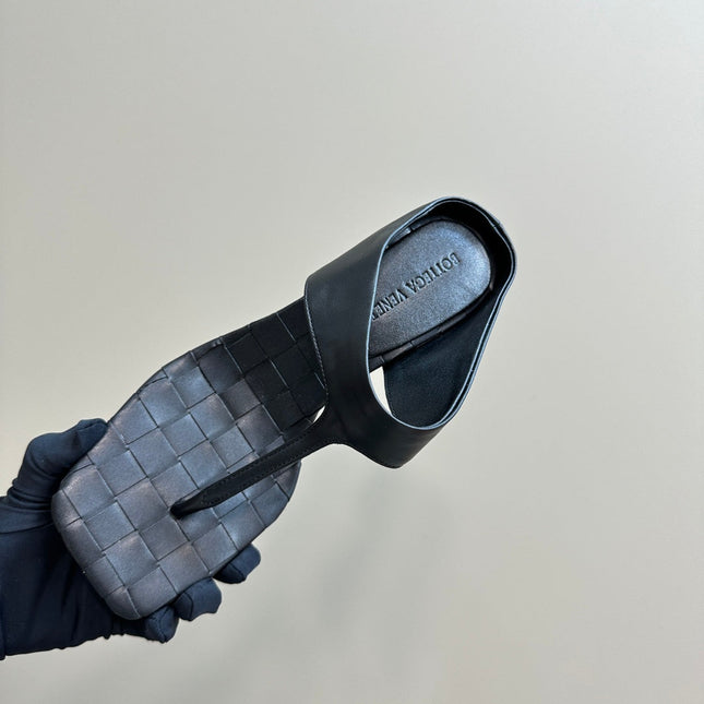 MARELLA THONG IN BLACK LEATHER WITH SIGNATURE INTRECCIATO INSOLE 55 MM