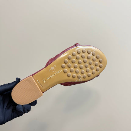 BLINK FLAT MULE IN BERRY RED INTRECCIATO LEATHER