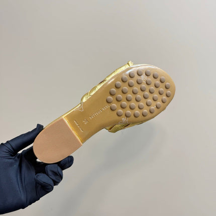 BLINK FLAT MULE IN GOLD INTRECCIATO LEATHER