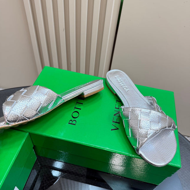 BLINK FLAT MULE IN SILVER INTRECCIATO LEATHER