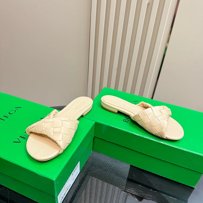 BLINK FLAT MULE IN PALE YELLOW INTRECCIATO LEATHER