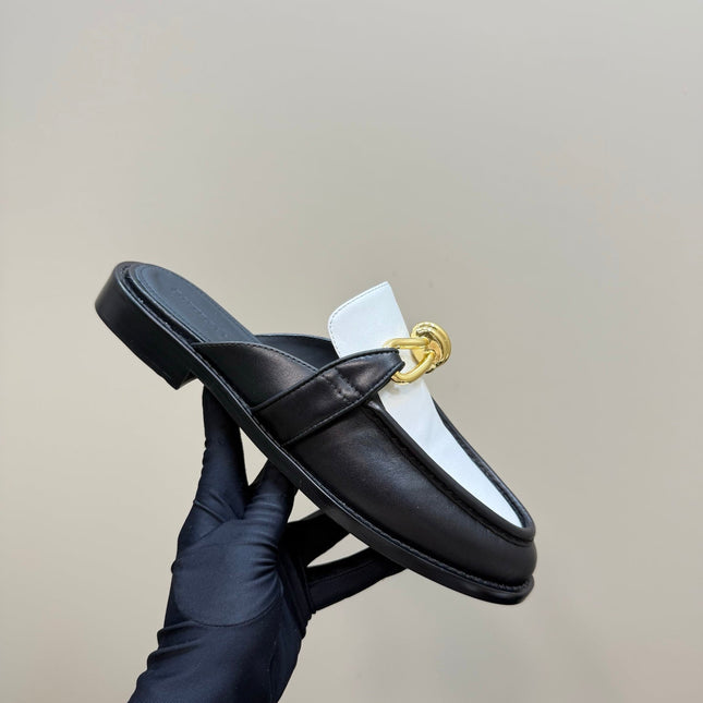 ASTAIRE MULE IN WHITE MIX BLACK CALFSKIN WITH GOLD HARDWARE