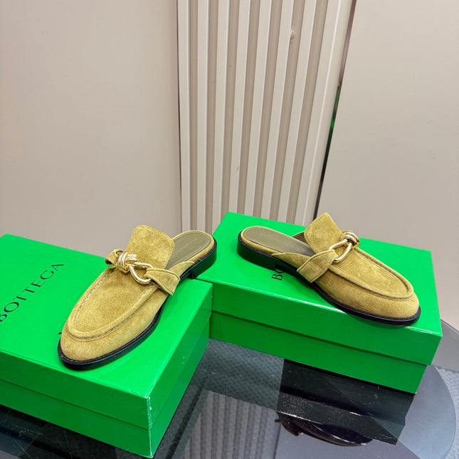 ASTAIRE MULE IN OLIVE GREEN SUEDE WITH GOLD HARDWARE