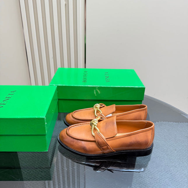 ASTAIRE LOAFER IN CINNAMON BROWN CALFSKIN WITH GOLD HARDWARE