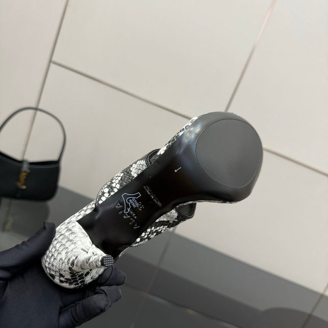 ALAIA HEELED THONG 25S IN WHITE AND BLACK LAMBSKIN SNAKE-EMBOSSED