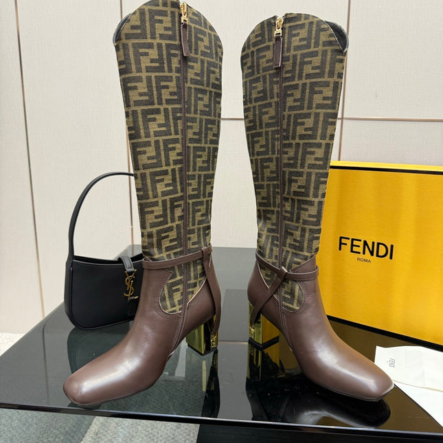 FENDI 25SKNEE-HIGH BOOTS 50 MM IN DARK BROWN CALFSKIN AND FABRIC PRINT LOGO