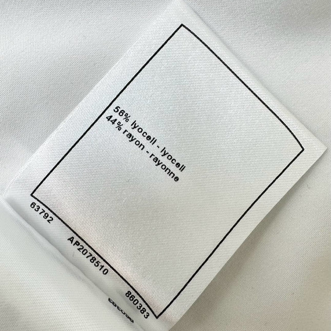 CHANEL HIGH-WAIST SKIRT WITH CUT-OUT HEM 274762