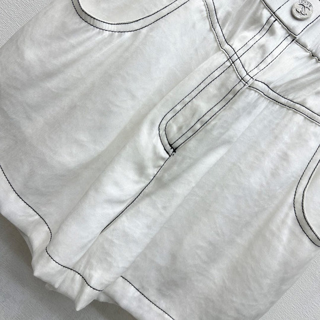 CHANEL HIGH-WAIST SHORTS 274759