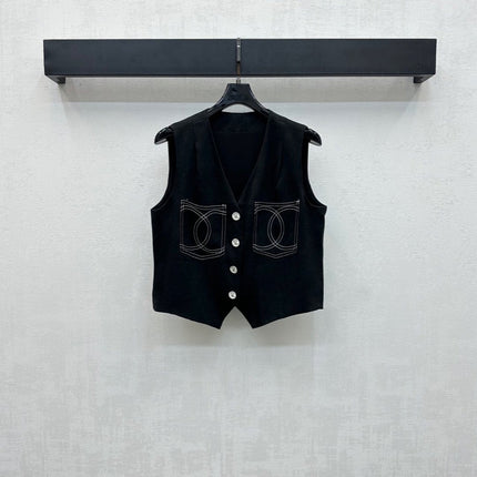 CHANEL SLEEVELESS BUTTONED BLAZER 274755