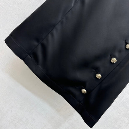 CHANEL SLEEVELESS ROUND-NECK BUTTON-UP TOP 274769