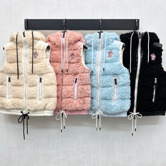 MONCLER 25S DOWN VEST IN BLACK 105