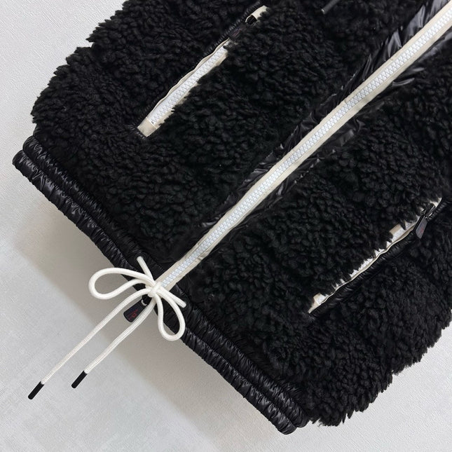 MONCLER 25S DOWN VEST IN BLACK 105