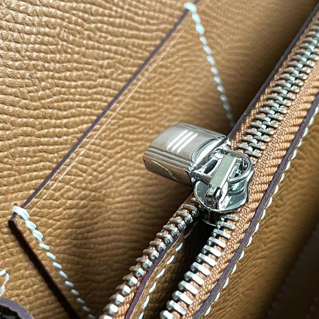 KELLY CLASSIQUE TO GO WALLET 20 IN CHOCOLATE BROWN CALFSKIN WITH SILVER HARDWARE