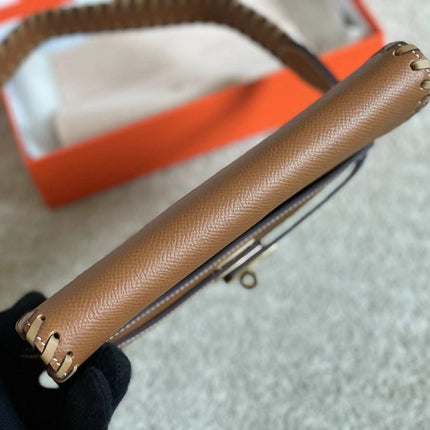 KELLY CLASSIQUE TO GO WALLET 20 IN CHOCOLATE BROWN CALFSKIN WITH GOLD HARDWARE