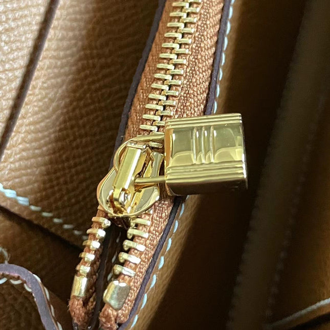 KELLY CLASSIQUE TO GO WALLET 20 IN CHOCOLATE BROWN CALFSKIN WITH GOLD HARDWARE