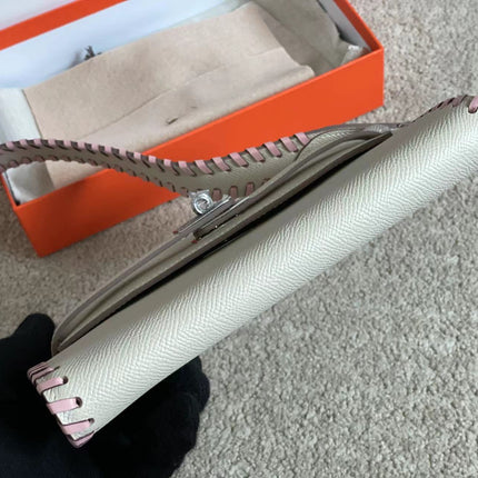 KELLY CLASSIQUE TO GO WALLET 20 IN PALE GRAY CALFSKIN WITH SILVER HARDWARE