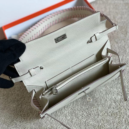 KELLY CLASSIQUE TO GO WALLET 20 IN PALE GRAY CALFSKIN WITH SILVER HARDWARE