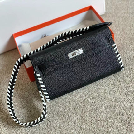 KELLY CLASSIQUE TO GO WALLET 20 IN BLACK CALFSKIN WITH SILVER HARDWARE