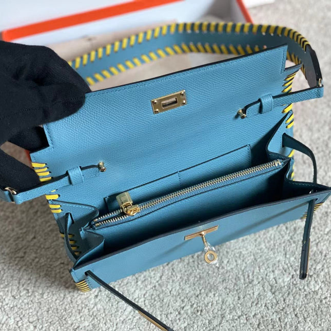 KELLY CLASSIQUE TO GO WALLET 20 IN CERULEAN BLUE CALFSKIN WITH GOLD HARDWARE