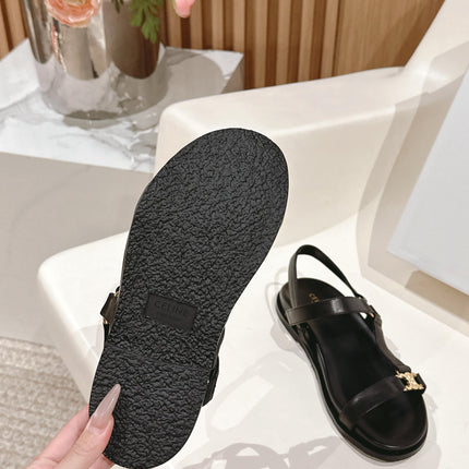 MAUD SANDAL WITH TRIOMPHE IN BLACK CALFSKIN