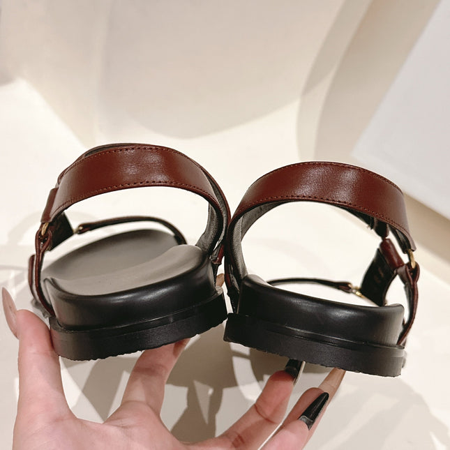 MAUD SANDAL WITH TRIOMPHE IN RUST BROWN CALFSKIN