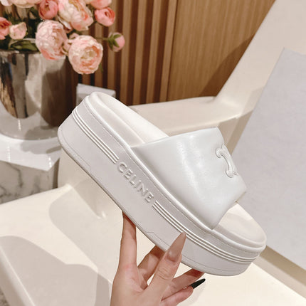 BLOCK SLIDE WITH TRIOMPHE IN WHITE SMOOTH LAMBSKIN