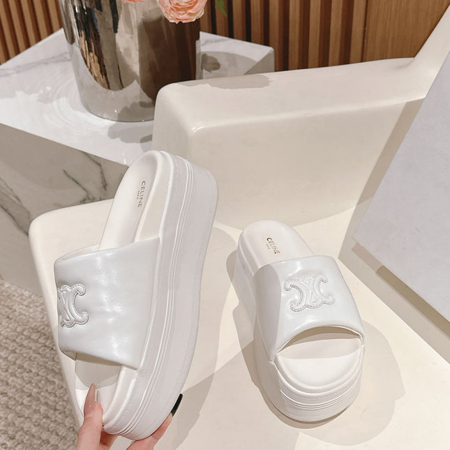 BLOCK SLIDE WITH TRIOMPHE IN WHITE SMOOTH LAMBSKIN