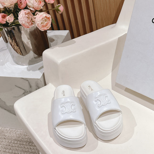 BLOCK SLIDE WITH TRIOMPHE IN WHITE SMOOTH LAMBSKIN