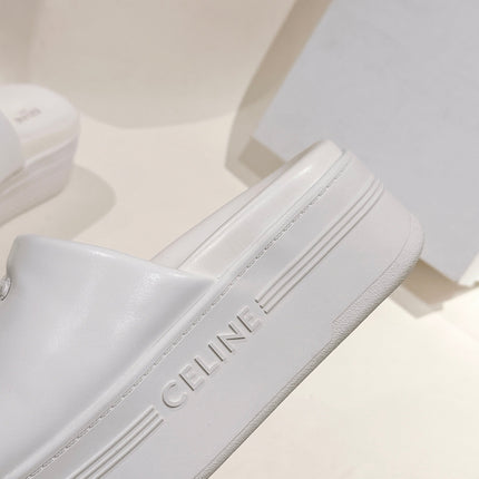 BLOCK SLIDE WITH TRIOMPHE IN WHITE SMOOTH LAMBSKIN