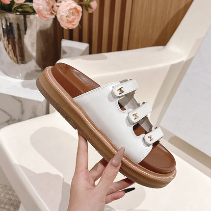 TRIOMPHE SANDALS IN WHITE CALFSKIN