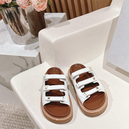 TRIOMPHE SANDALS IN WHITE CALFSKIN