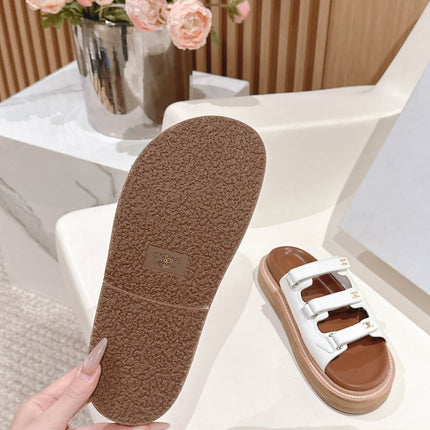 TRIOMPHE SANDALS IN WHITE CALFSKIN