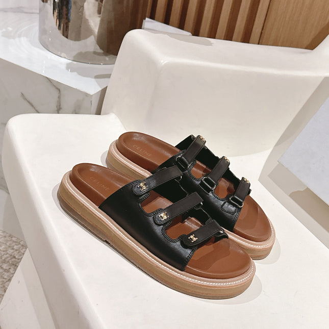 TRIOMPHE SANDALS IN BLACK CALFSKIN
