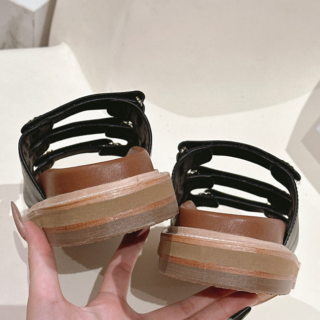 TRIOMPHE SANDALS IN BLACK CALFSKIN