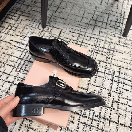 SQUARE TOE OXFORD IN BLACK SHINY CALFSKIN