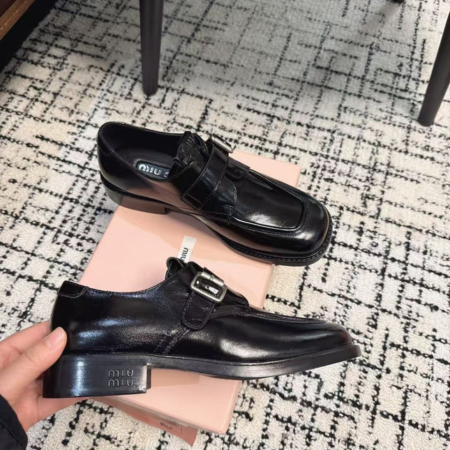 SQUARE TOE OXFORD IN BLACK SHINY CALFSKIN