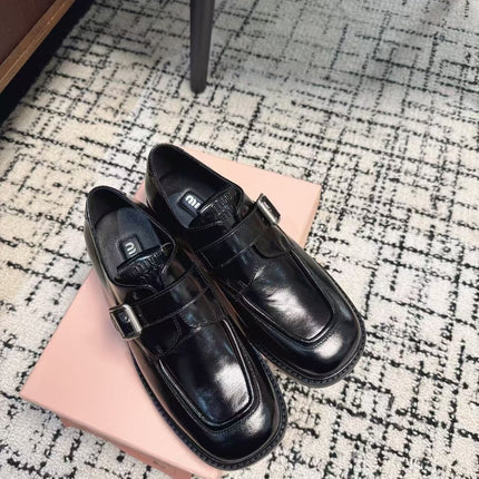SQUARE TOE OXFORD IN BLACK SHINY CALFSKIN