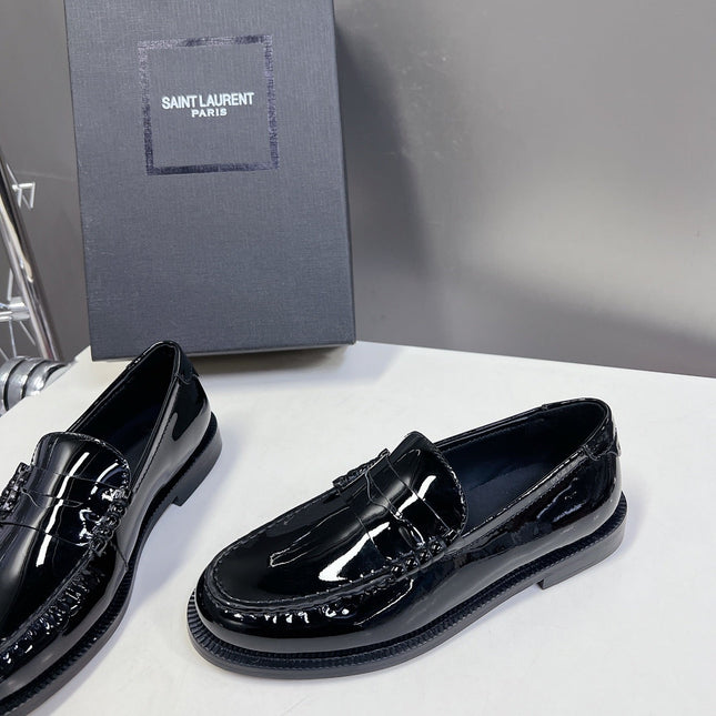 YSL 25S SAINT LAURENT LOAFERS IN BLACK PATENT CALFSKIN