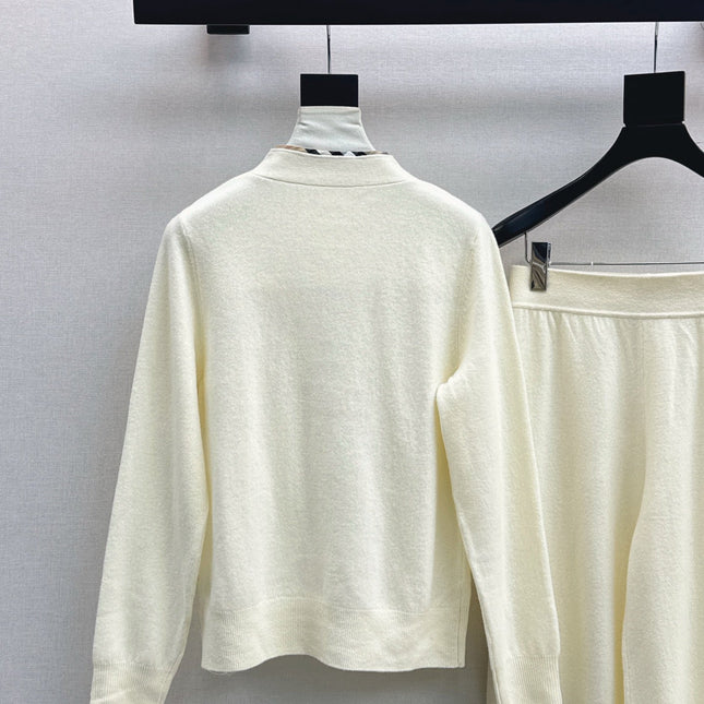 BURBERRY 25S CARDIGAN AND STRAIGHT-LEG PANTS SET 096