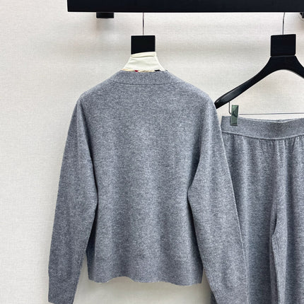 BURBERRY 25S CARDIGAN AND STRAIGHT-LEG PANTS SET 097